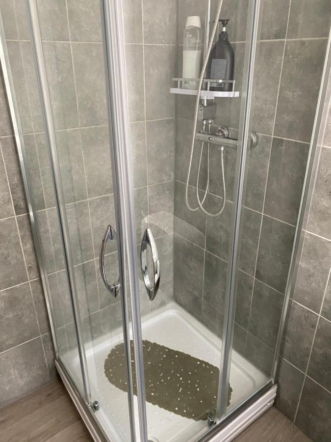 Apartment Magnifique Pour 4 Personnes Completement Reno Charleroi